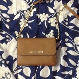 Crossbody Michael Kors purse